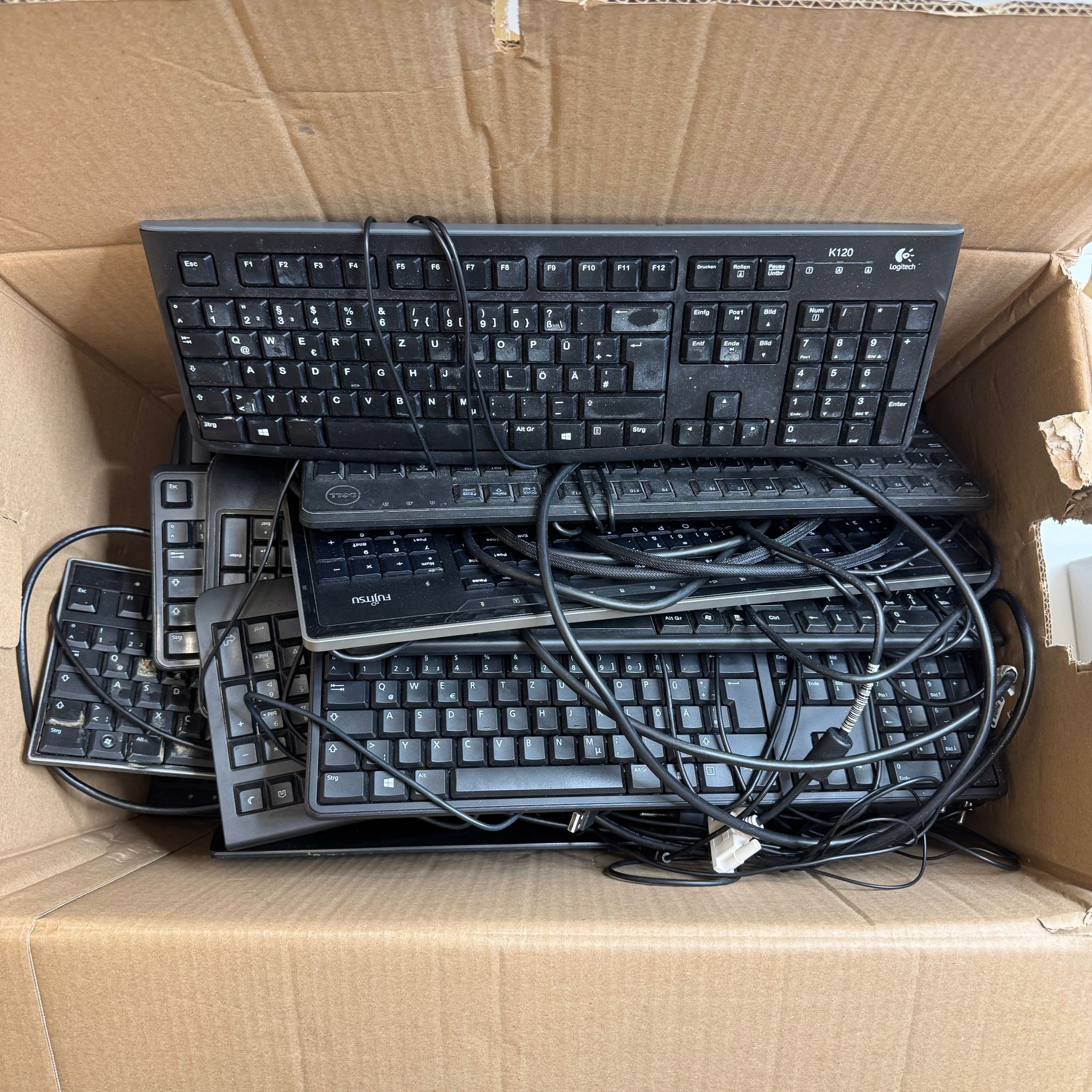 Computer Tastatur Set 27 Stk / 5€ pro Stk.